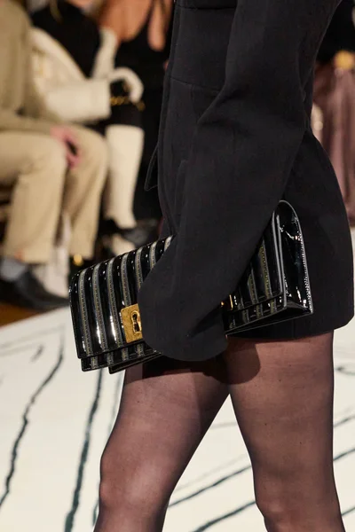 Look 2